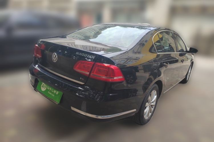 Used Volkswagen Magotan 2013 1.8TSI Luxury Model Rear Right 45 Deg