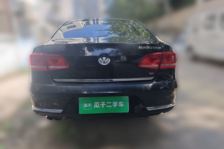 Used Volkswagen Magotan 2013 1.8TSI Prestige Model Rear