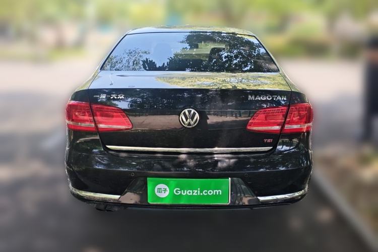 Used Volkswagen Magotan 2013 2.0 TSI Prestige Model Rear