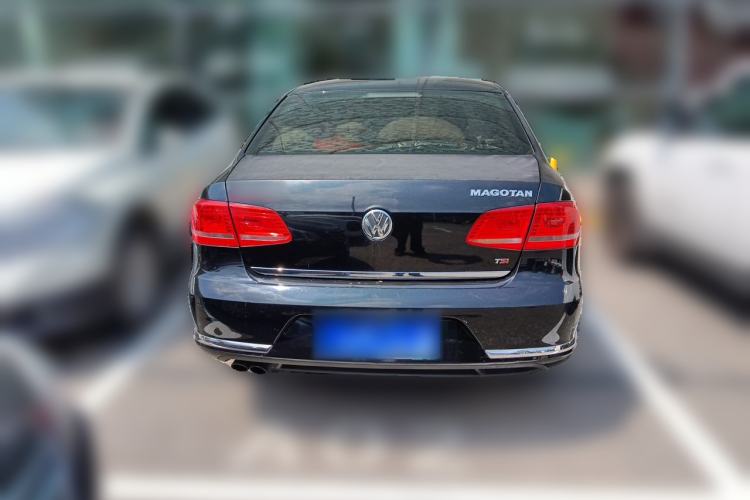 Used Volkswagen Magotan 2013 1.8TSI Comfort Model Rear