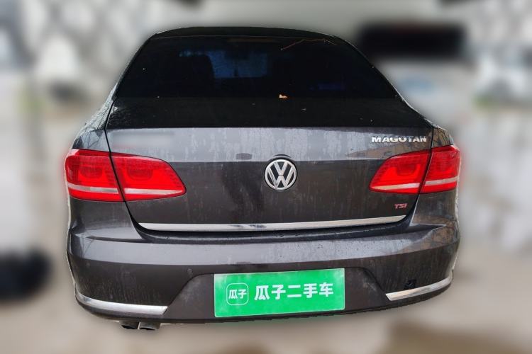 Used Volkswagen Magotan 2013 2.0 TSI Luxury Model Rear