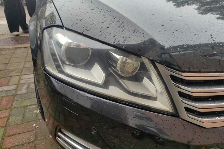 Used Volkswagen Magotan 2013 1.8TSI Luxury Model Right Front Headlight
