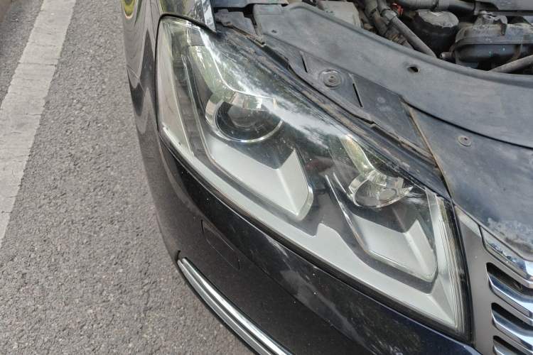 Used Volkswagen Magotan 2013 1.8TSI Luxury Model Right Front Headlight