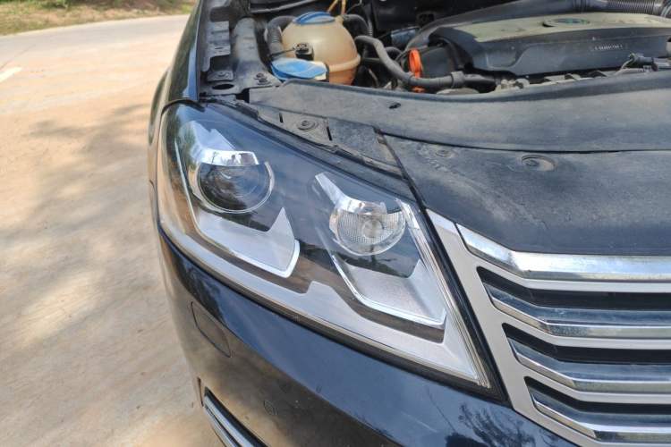 Used Volkswagen Magotan 2013 1.8TSI Luxury Model Right Front Headlight