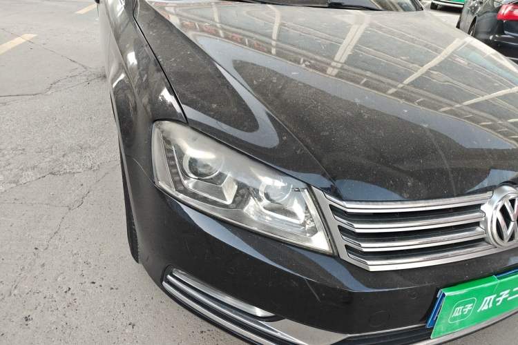 Used Volkswagen Magotan 2013 1.8TSI Premier Model Right Front Headlight
