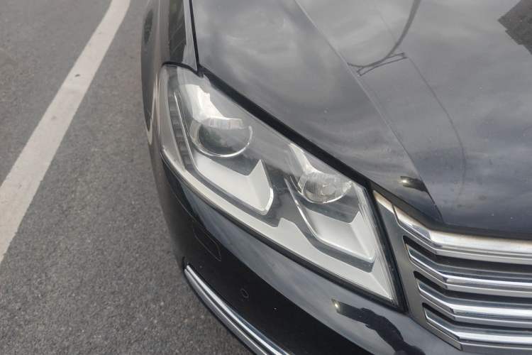 Used Volkswagen Magotan 2013 1.8TSI Luxury Model Right Front Headlight