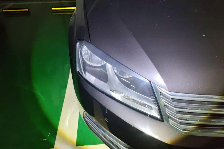 Used Volkswagen Magotan 2013 1.8TSI Premier Model Right Front Headlight