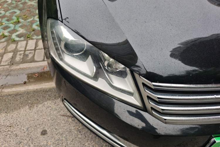 Used Volkswagen Magotan 2013 1.8TSI Luxury Model Right Front Headlight