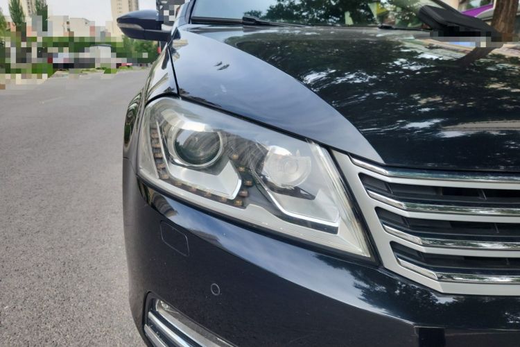 Used Volkswagen Magotan 2013 1.8TSI Luxury Model Right Front Headlight