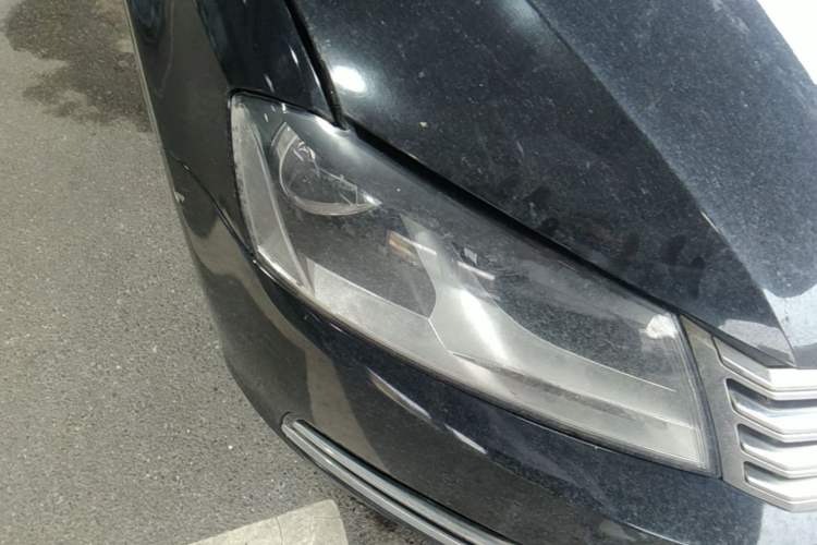 Used Volkswagen Magotan 2013 1.8TSI Premier Model Right Front Headlight