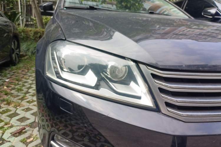Used Volkswagen Magotan 2013 2.0 TSI Luxury Model Right Front Headlight