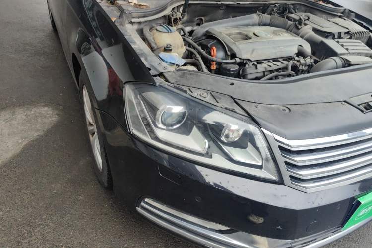 Used Volkswagen Magotan 2013 1.8TSI Luxury Model Right Front Headlight