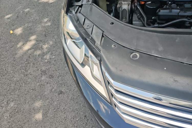 Used Volkswagen Magotan 2013 1.8TSI Premier Model Right Front Headlight