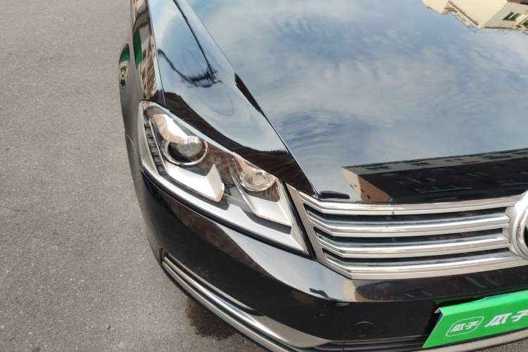 Used Volkswagen Magotan 2013 1.8TSI Luxury Model Right Front Headlight