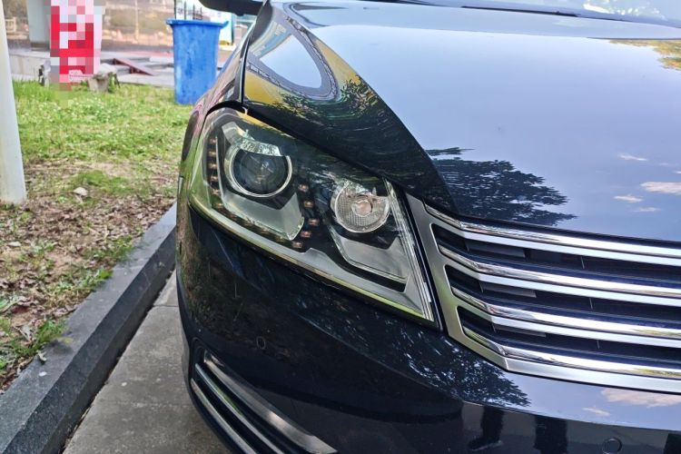 Used Volkswagen Magotan 2013 2.0 TSI Prestige Model Right Front Headlight