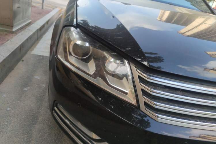 Used Volkswagen Magotan 2013 2.0 TSI Luxury Model Right Front Headlight