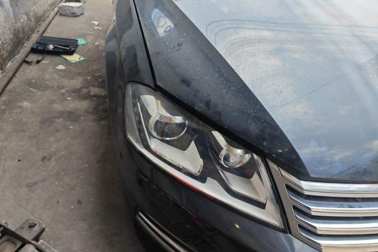 Used Volkswagen Magotan 2013 3.0 FSI Flagship Model Right Front Headlight