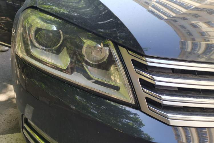 Used Volkswagen Magotan 2013 1.8TSI Luxury Model Right Front Headlight