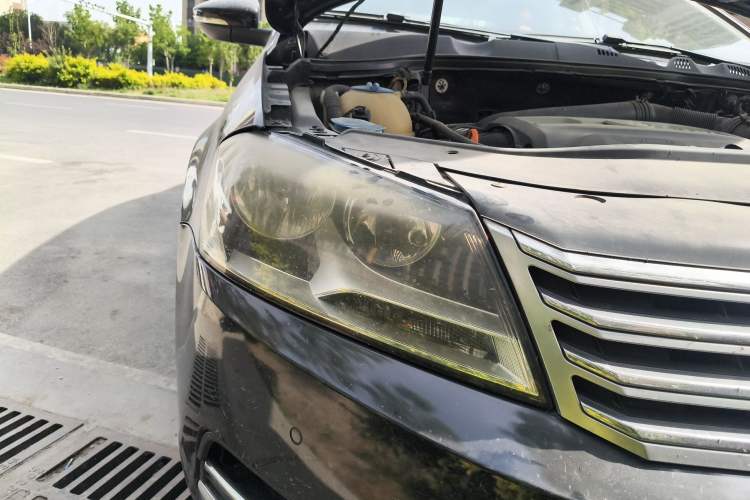 Used Volkswagen Magotan 2013 1.8TSI Premier Model Right Front Headlight