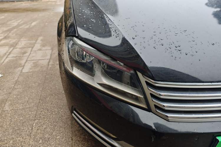 Used Volkswagen Magotan 2013 1.8TSI Premier Model Right Front Headlight