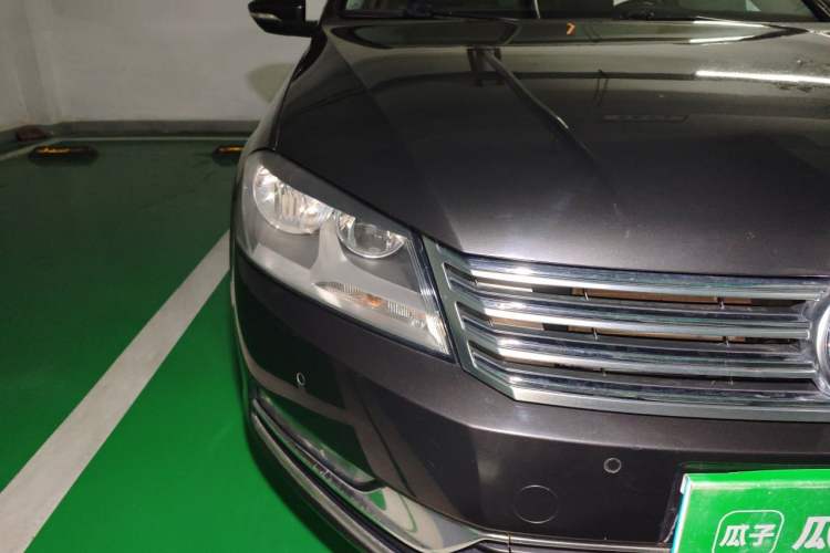 Used Volkswagen Magotan 2013 1.8TSI Premier Model Right Front Headlight