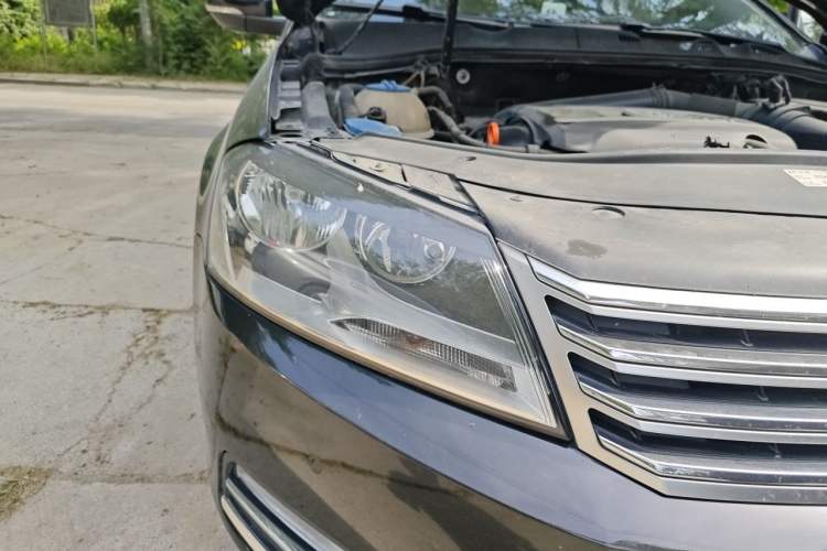 Used Volkswagen Magotan 2013 1.8TSI Premier Model Right Front Headlight