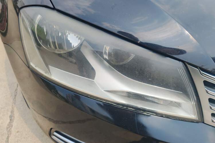 Used Volkswagen Magotan 2013 1.8TSI Comfort Model Right Front Headlight