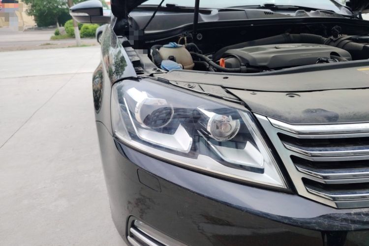 Used Volkswagen Magotan 2013 1.8TSI Premier Model Right Front Headlight
