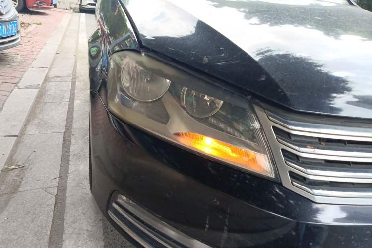 Used Volkswagen Magotan 2013 1.8TSI Luxury Model Right Front Headlight