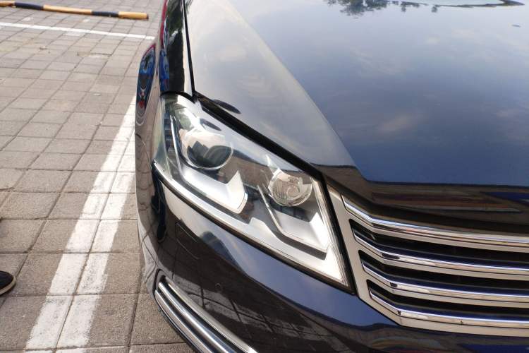 Used Volkswagen Magotan 2013 1.8TSI Premier Model Right Front Headlight