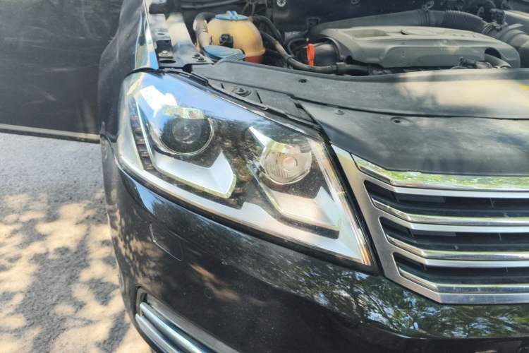 Used Volkswagen Magotan 2013 1.8TSI Luxury Model Right Front Headlight
