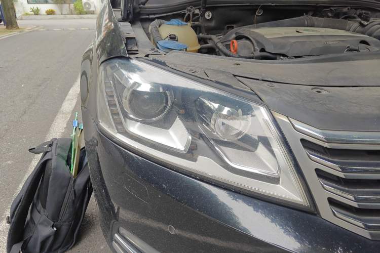 Used Volkswagen Magotan 2013 1.8TSI Luxury Model Right Front Headlight