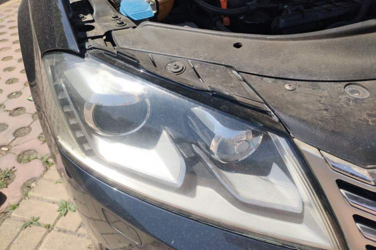 Used Volkswagen Magotan 2013 1.8TSI Luxury Model Right Front Headlight