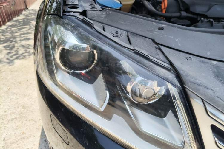 Used Volkswagen Magotan 2013 2.0 TSI Ultimate Model Right Front Headlight