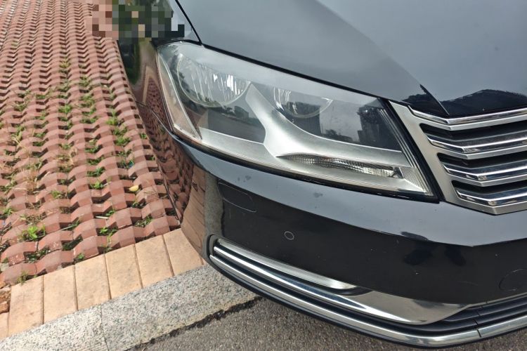 Used Volkswagen Magotan 2013 1.8TSI Comfort Model Right Front Headlight