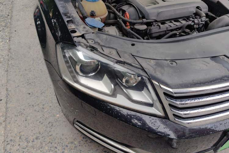 Used Volkswagen Magotan 2013 1.8TSI Luxury Model Right Front Headlight