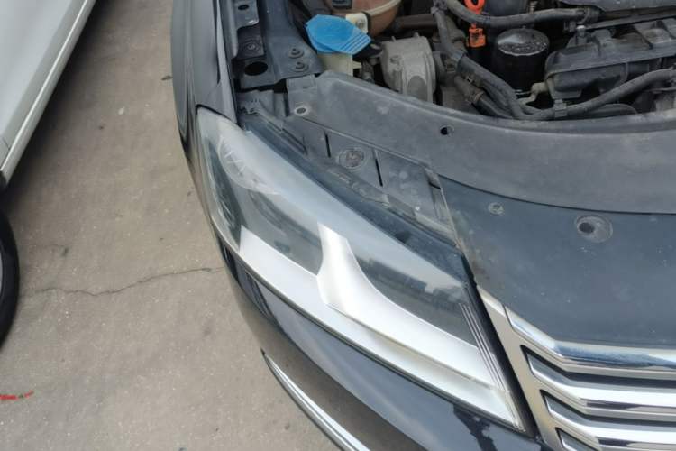 Used Volkswagen Magotan 2013 1.8TSI Premier Model Right Front Headlight