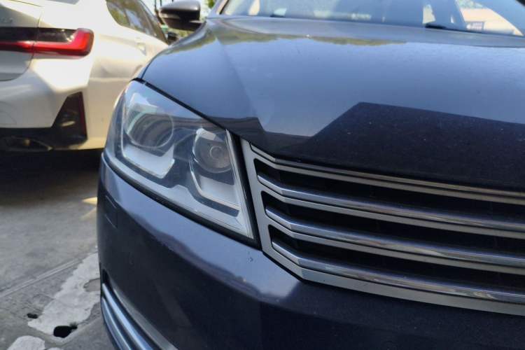 Used Volkswagen Magotan 2013 1.8TSI Luxury Model Right Front Headlight