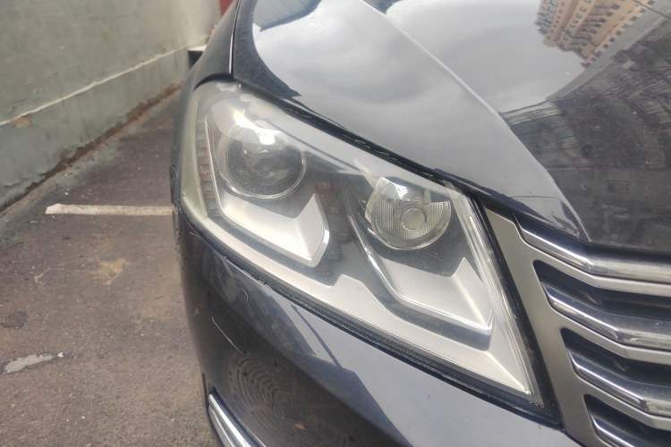 Used Volkswagen Magotan 2013 1.8TSI Luxury Model Right Front Headlight