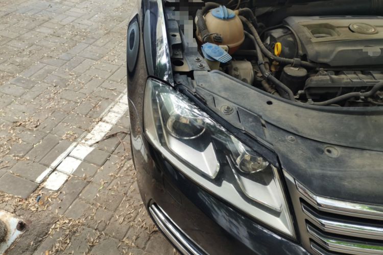 Used Volkswagen Magotan 2013 1.8TSI Luxury Model Right Front Headlight