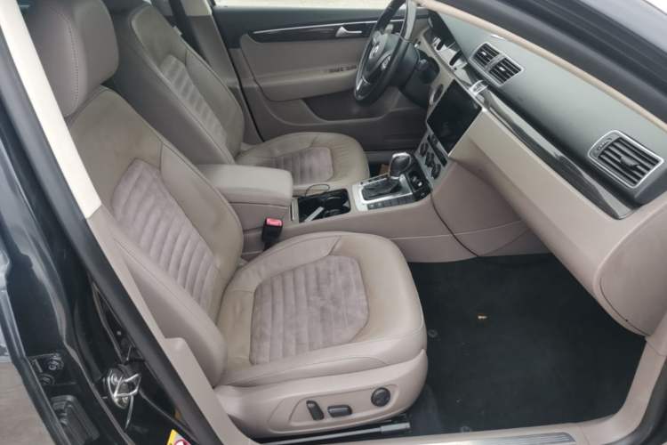 Used Volkswagen Magotan 2013 2.0 TSI Ultimate Model Right Front Seat