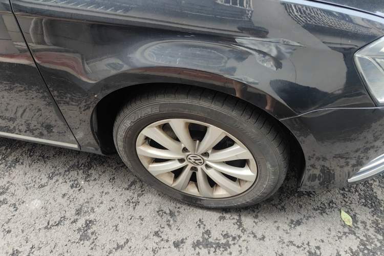 Used Volkswagen Magotan 2013 2.0 TSI Luxury Model Right Front Wheel Hub