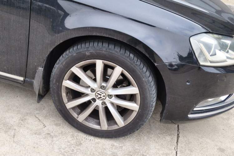 Used Volkswagen Magotan 2013 1.8TSI Prestige Model Right Front Wheel Hub