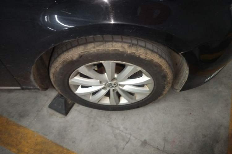 Used Volkswagen Magotan 2013 1.8TSI Luxury Model Right Front Wheel Hub