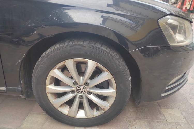Used Volkswagen Magotan 2013 1.8TSI Luxury Model Right Front Wheel Hub