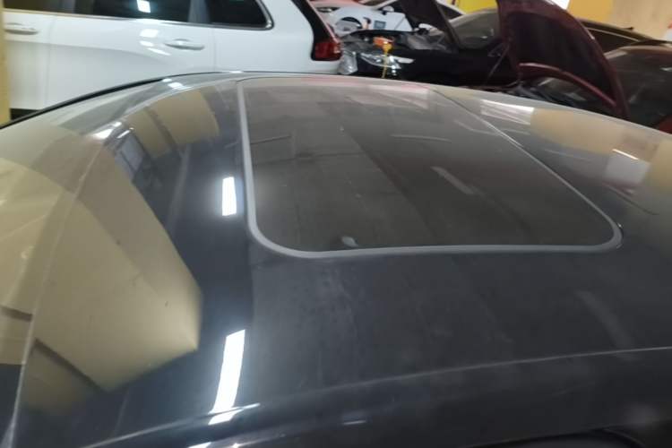 Used Volkswagen Magotan 2013 1.8TSI Luxury Model Roof