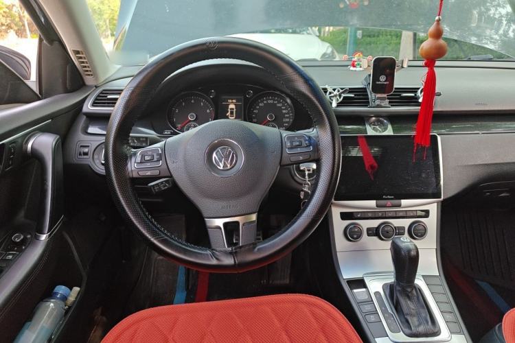 Used Volkswagen Magotan 2013 1.8TSI Luxury Model Steering Wheel