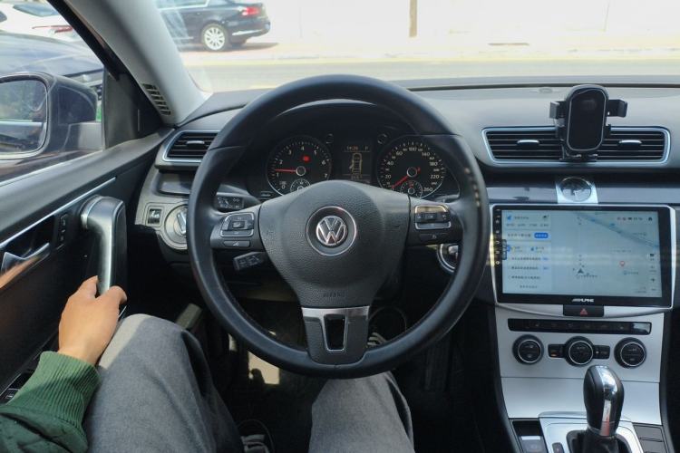 Used Volkswagen Magotan 2013 1.8TSI Luxury Model Steering Wheel