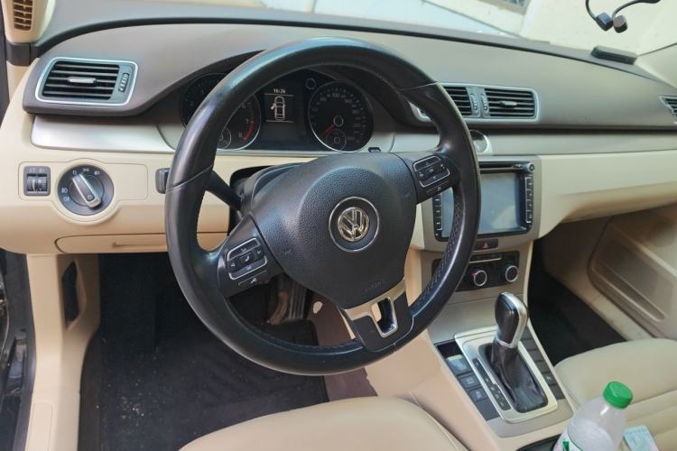 Used Volkswagen Magotan 2013 1.8TSI Premier Model Steering Wheel