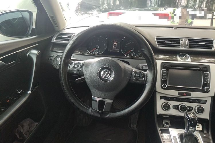 Used Volkswagen Magotan 2013 1.8TSI Prestige Model Steering Wheel